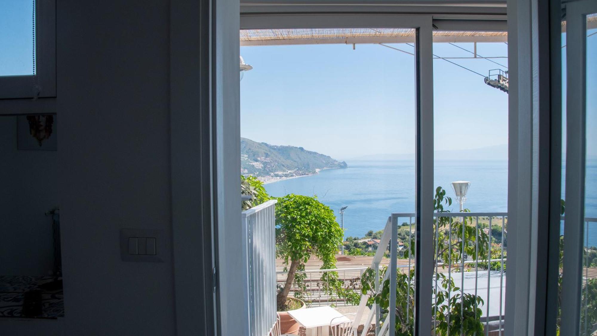 Dream View Suites Таормина Екстериор снимка